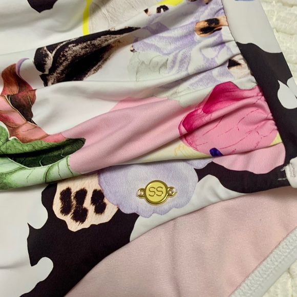 Sunseeker flower bomb underwired swimsuit SZ 10 Cup D Floral - Picture 8 of 8